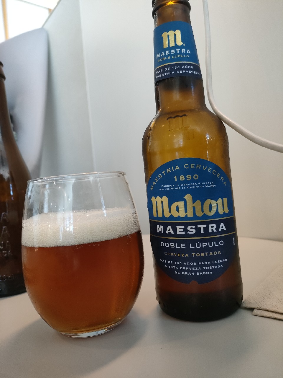 Mahou Maestra Cerveza Tostada / Doble Lúpulo, Spain