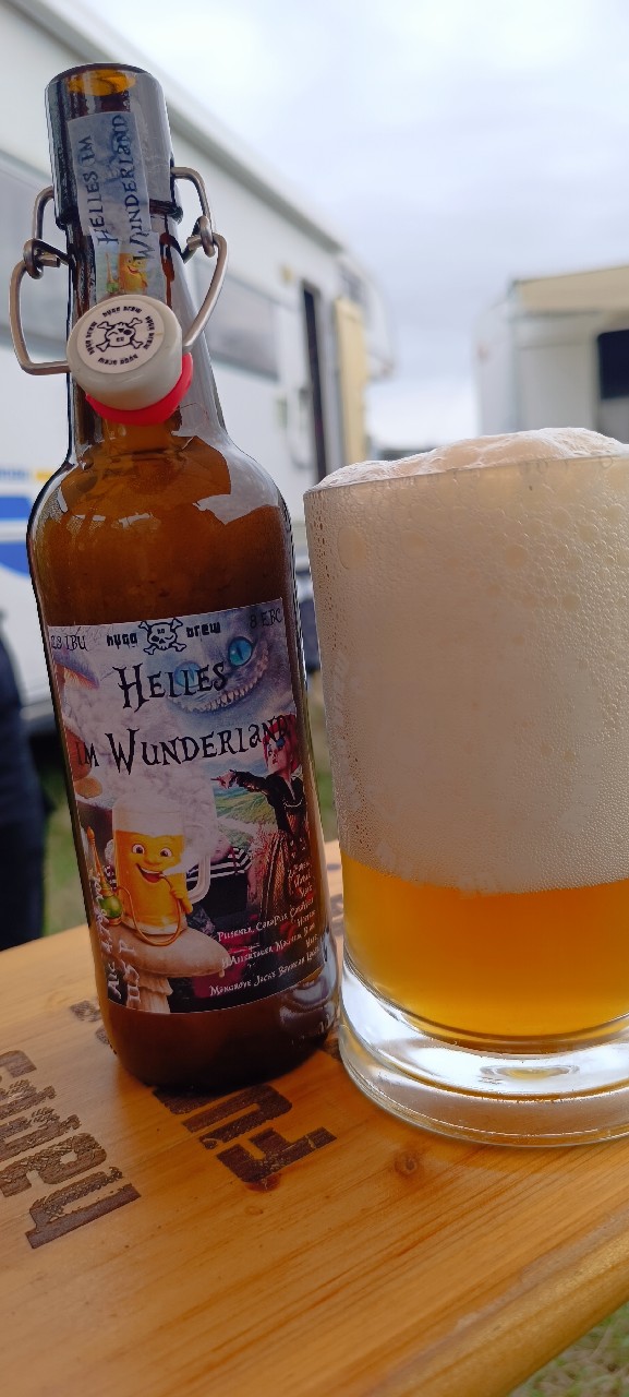 Helles im Wunderland, Hugo Brew