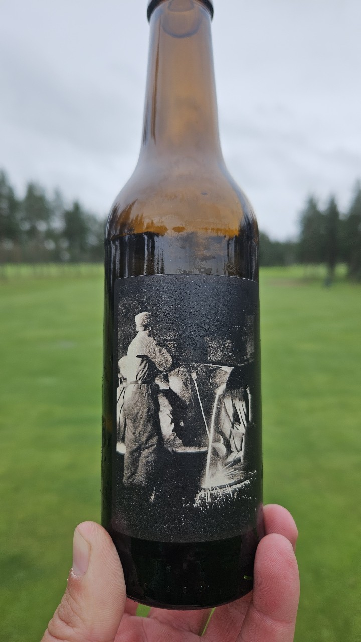Luomu Musta Valssi 4.3%, Finland