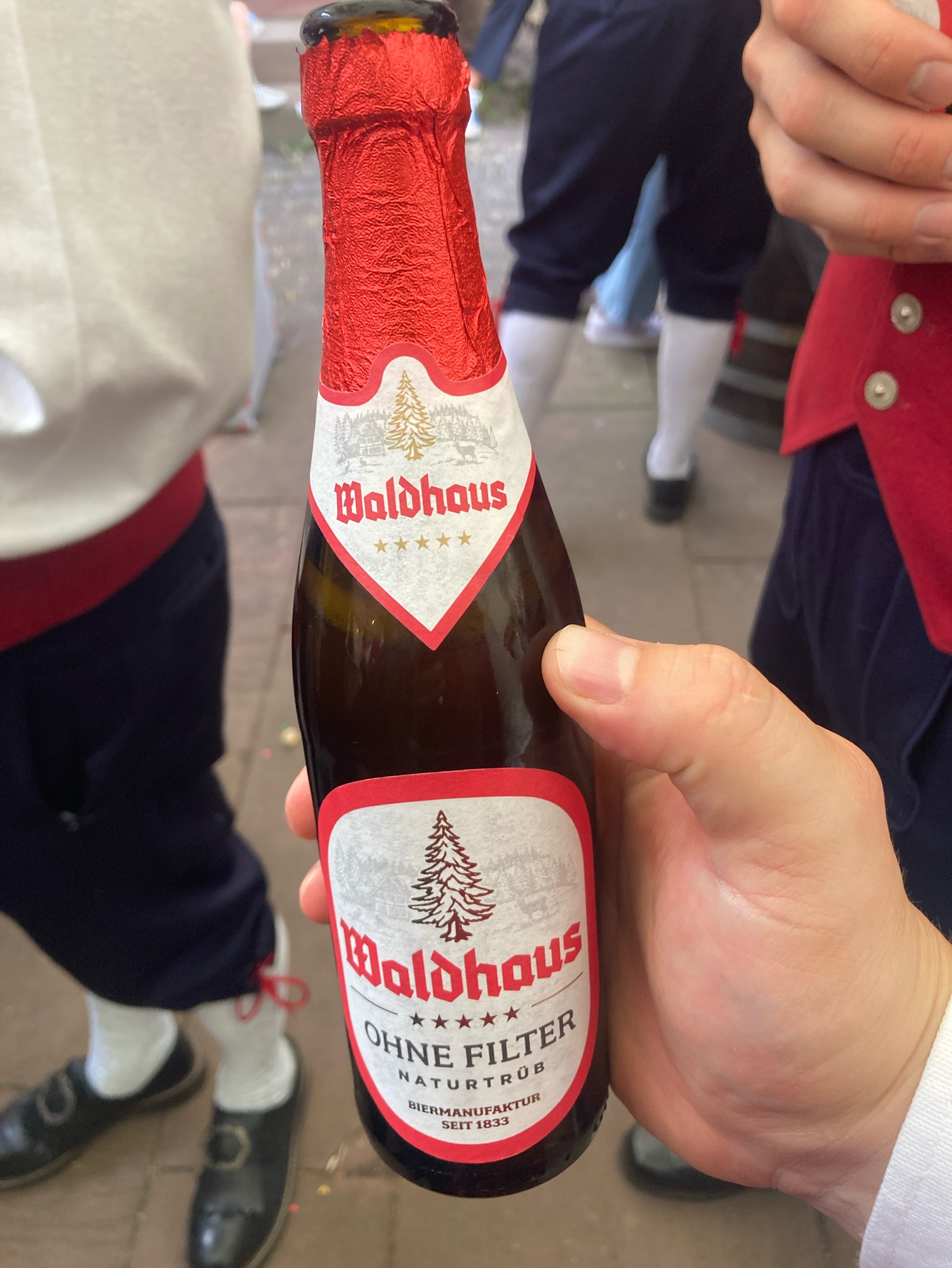 Ohne Filter Naturtrüb, Waldhaus Privatbrauerei