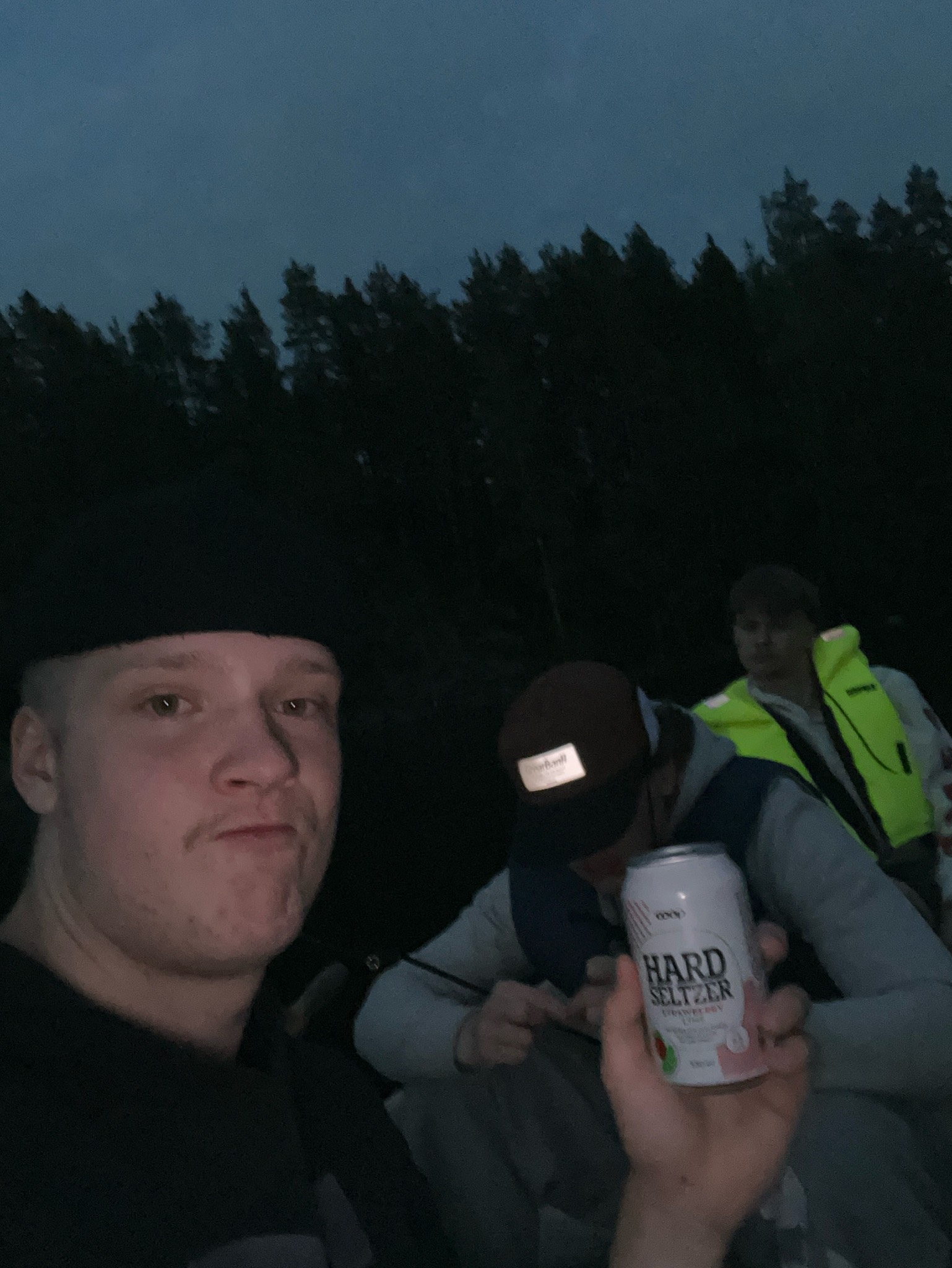 Rainbow Strawberry & Lime Hard Seltzer, Finland