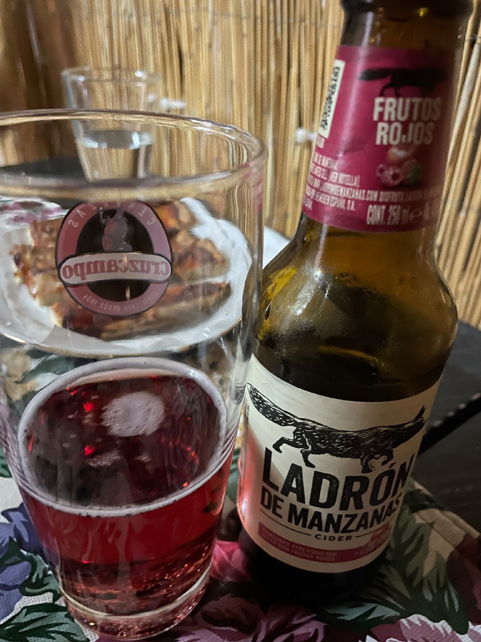 Ladrón de Manzanas Cider - Manzana y Frutos Rojos, Spain