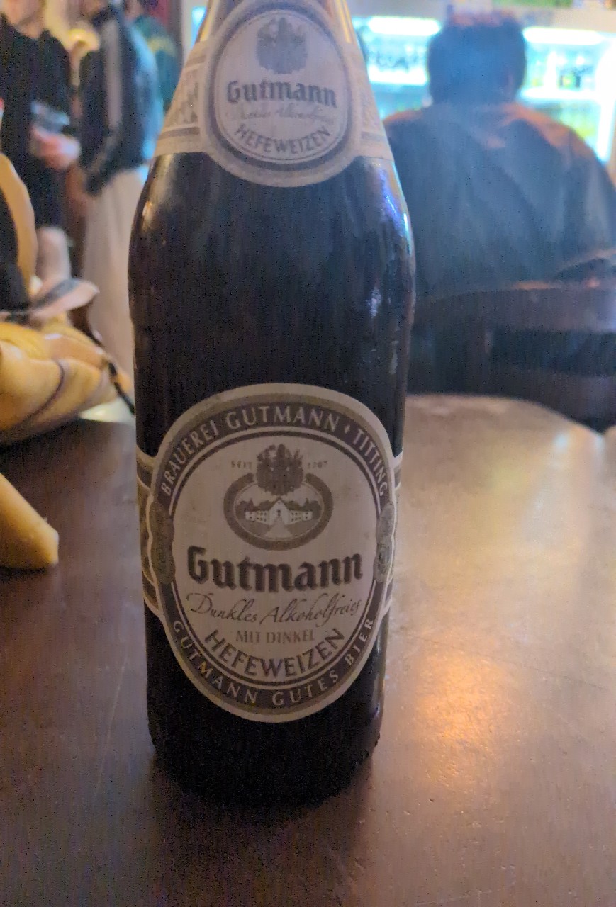Dunkles Alkoholfreies Hefeweizen, Brauerei Gutmann