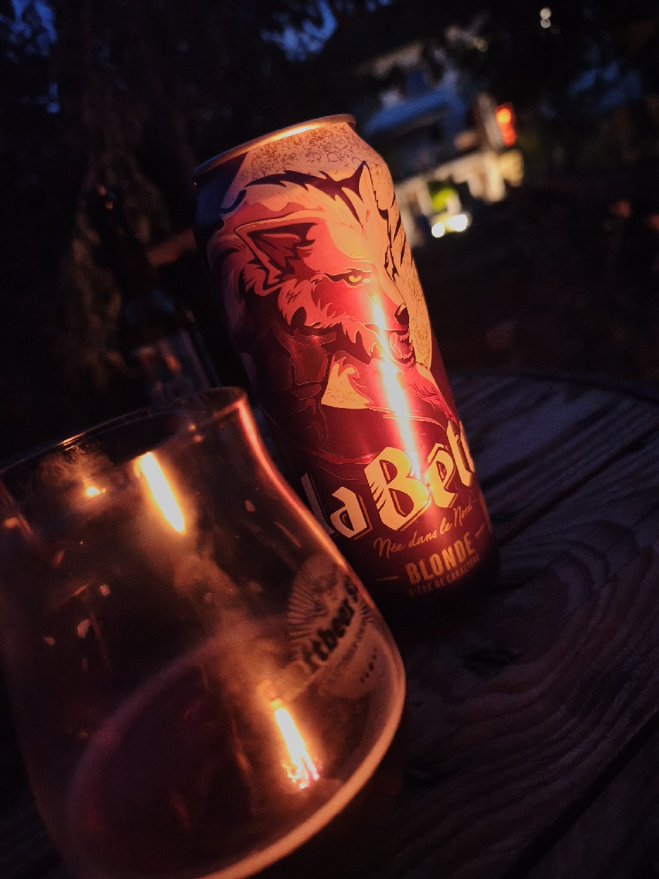 La Bête Blonde, France