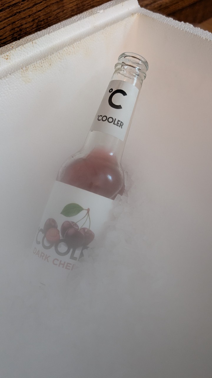 °cooler dark cherry, Liviko AS