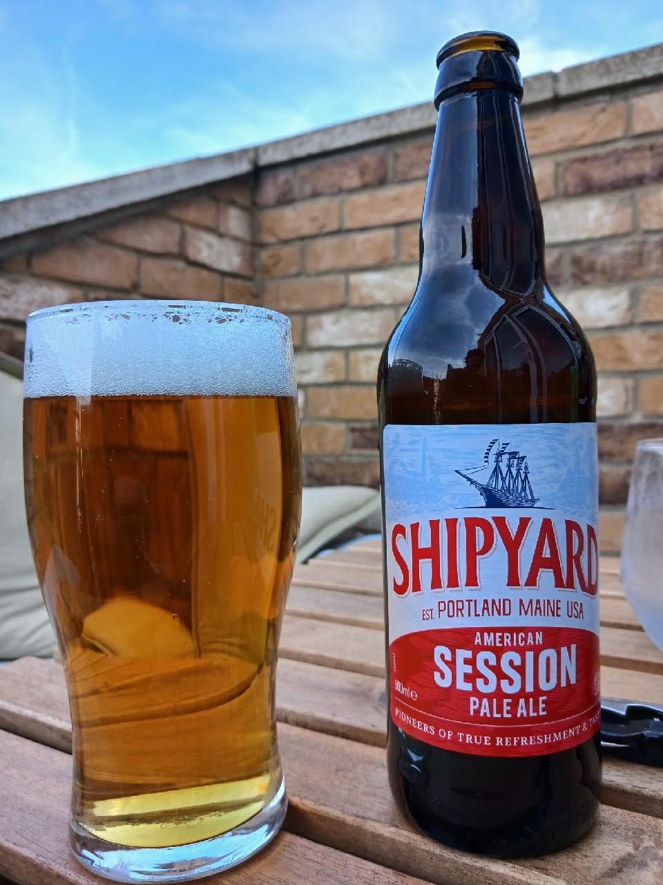 American Session Pale Ale, Shipyard Brewing Company