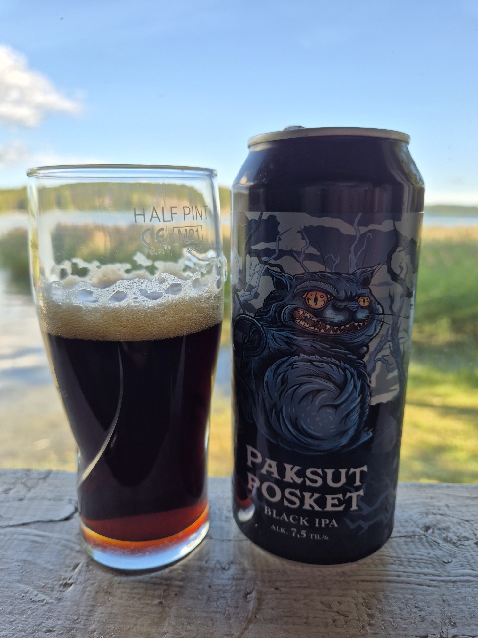 Paksut Posket, Finland