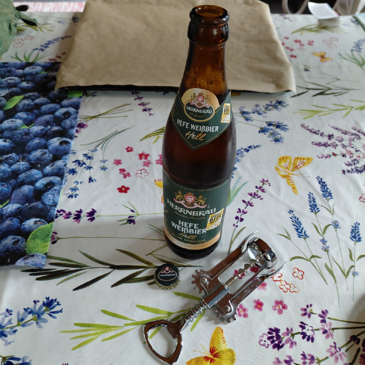 Hefe Weißbier Hell, Herrnbräu