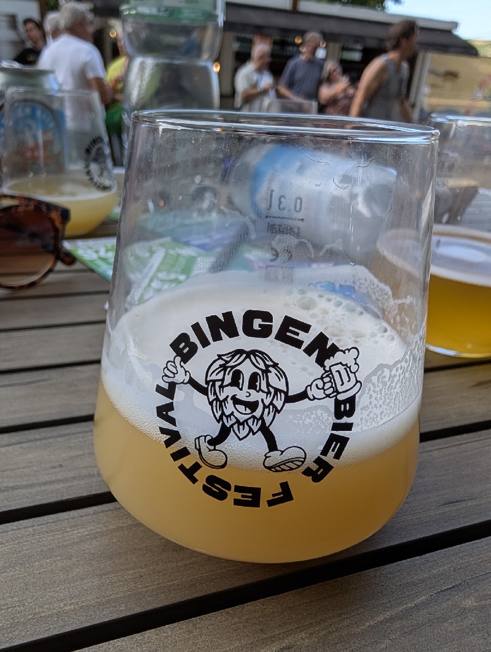 Double Happiness V8 Water Pig, Maktoob Brewing