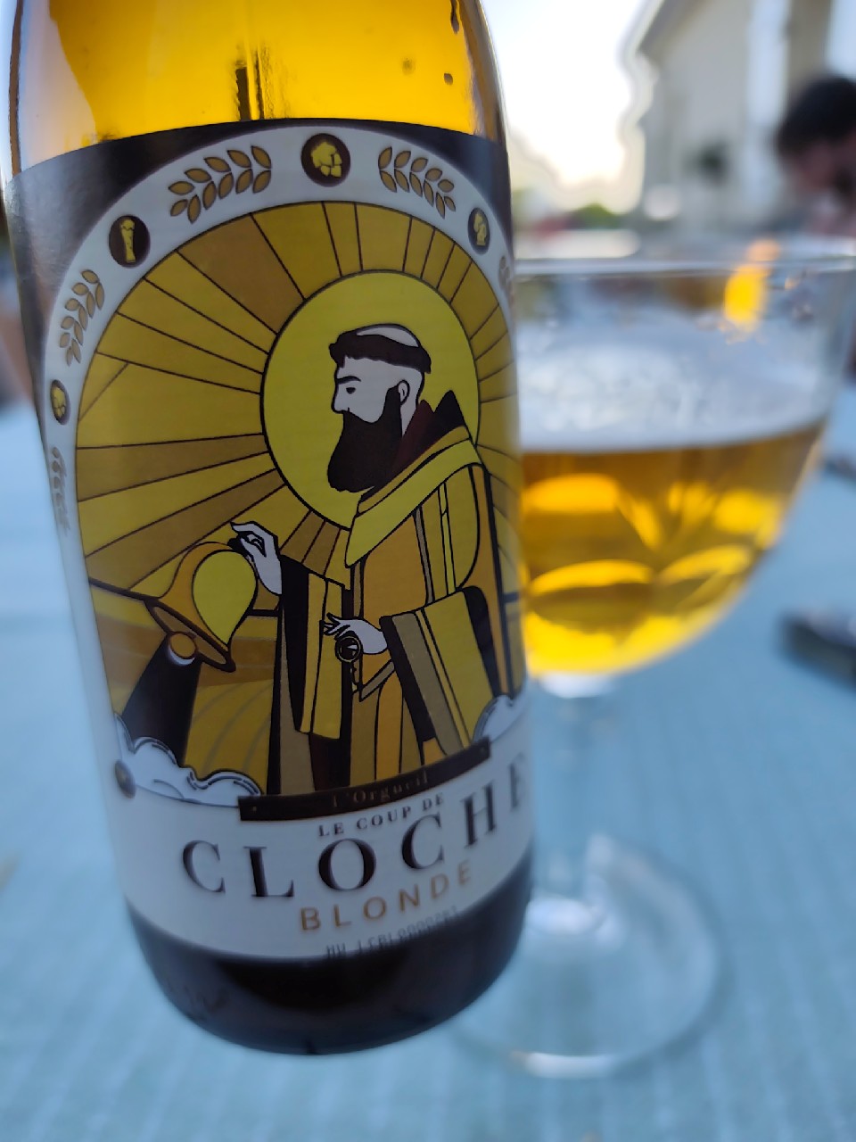 Le coup de cloche blonde, Belgium