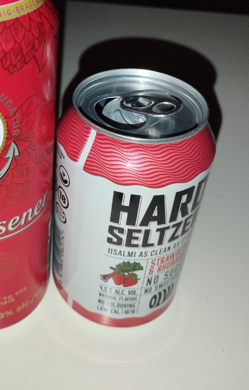 Hard Seltzer Strawberry & Rhubarb, Finland