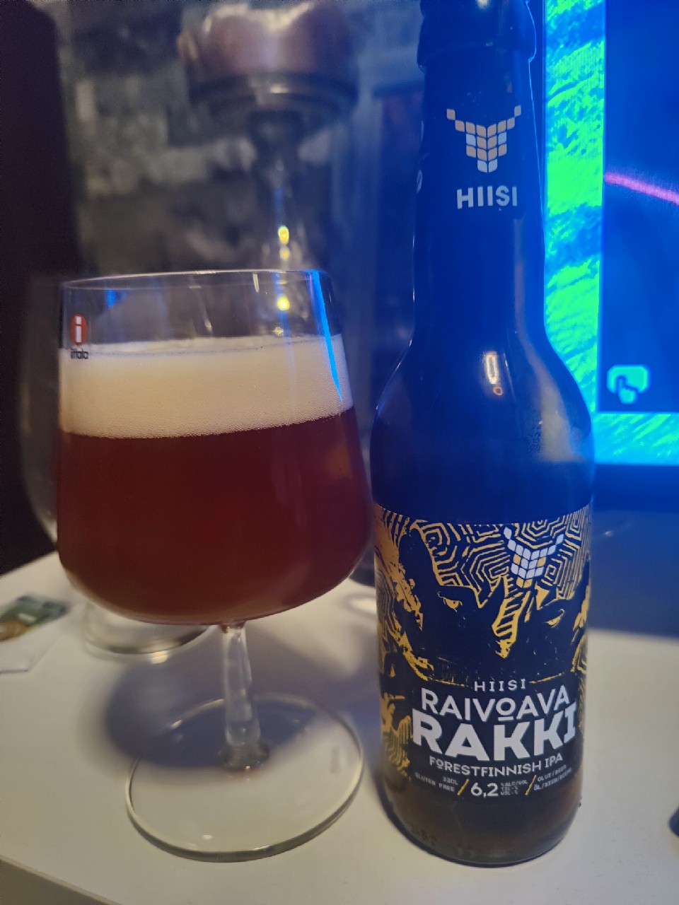 Raivoava Rakki, Panimo Hiisi