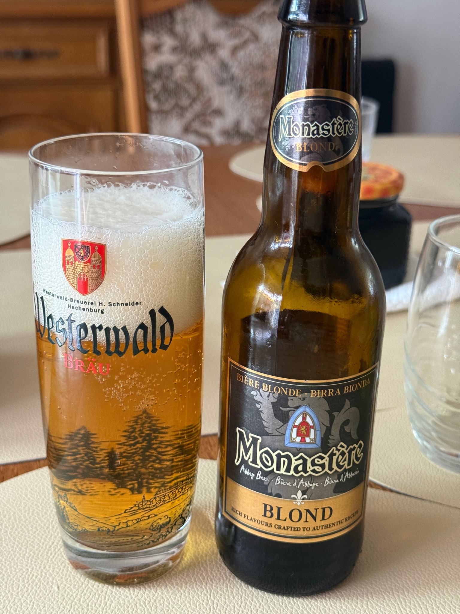 Monastère Blond, United Dutch Breweries