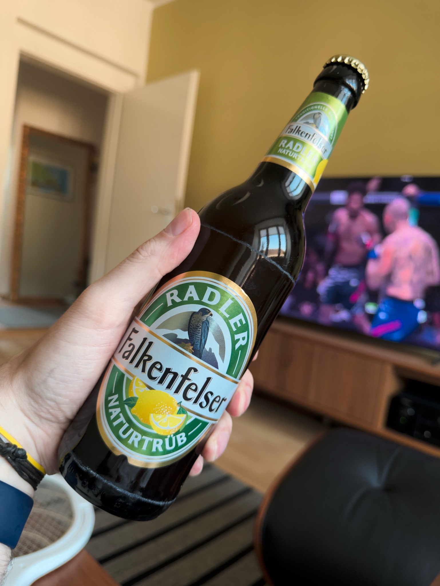 Falkenfelser Radler Naturtrüb, Bayernbräu Fränkische Saale (Netto)