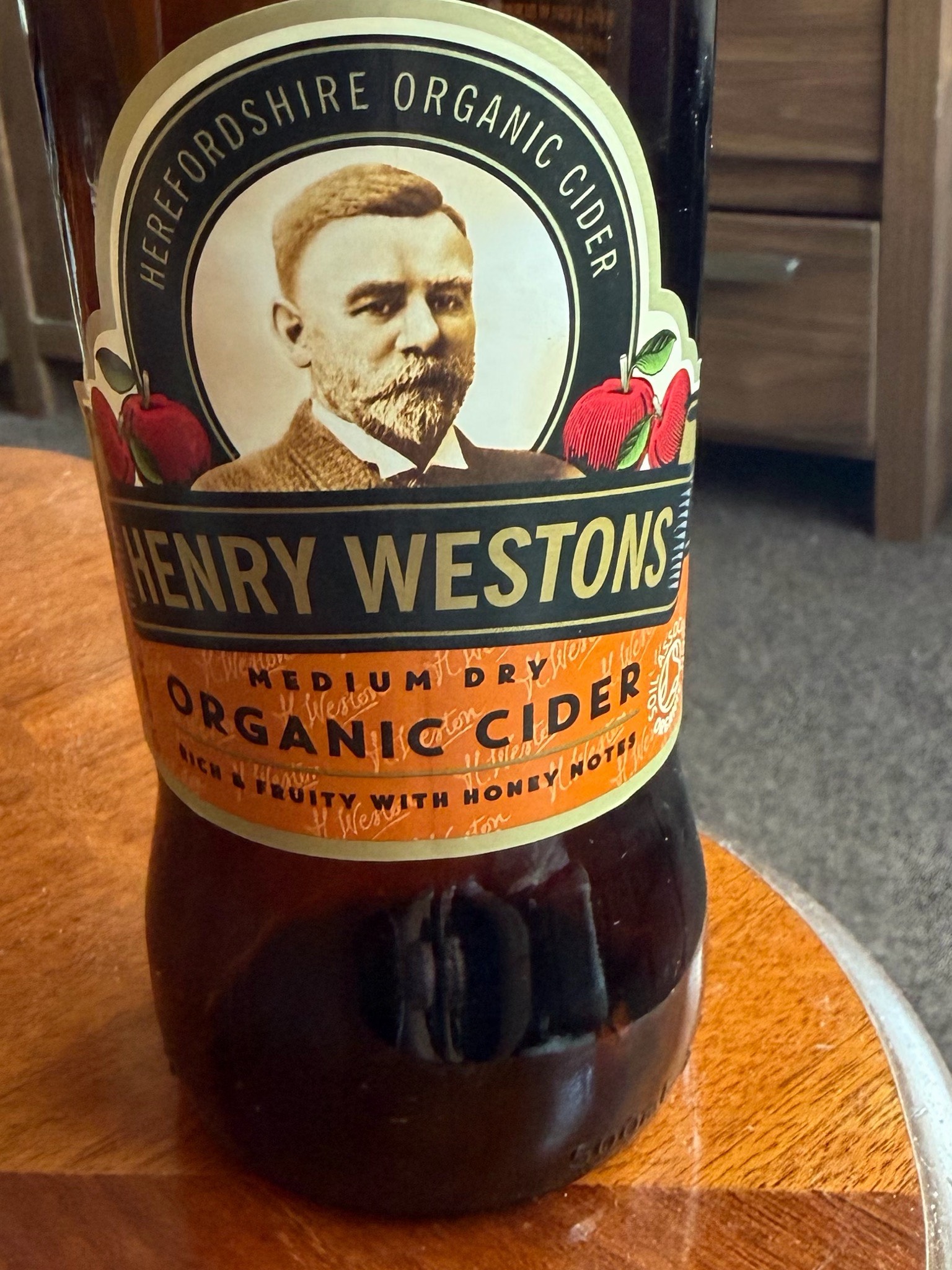 Henry Westons Medium Dry Organic Cider, Westons Cider
