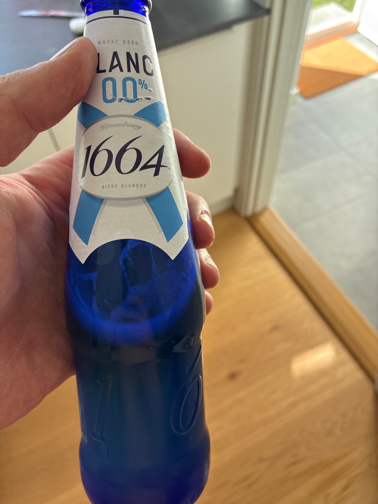 1664 Blanc Sans Alcool, France