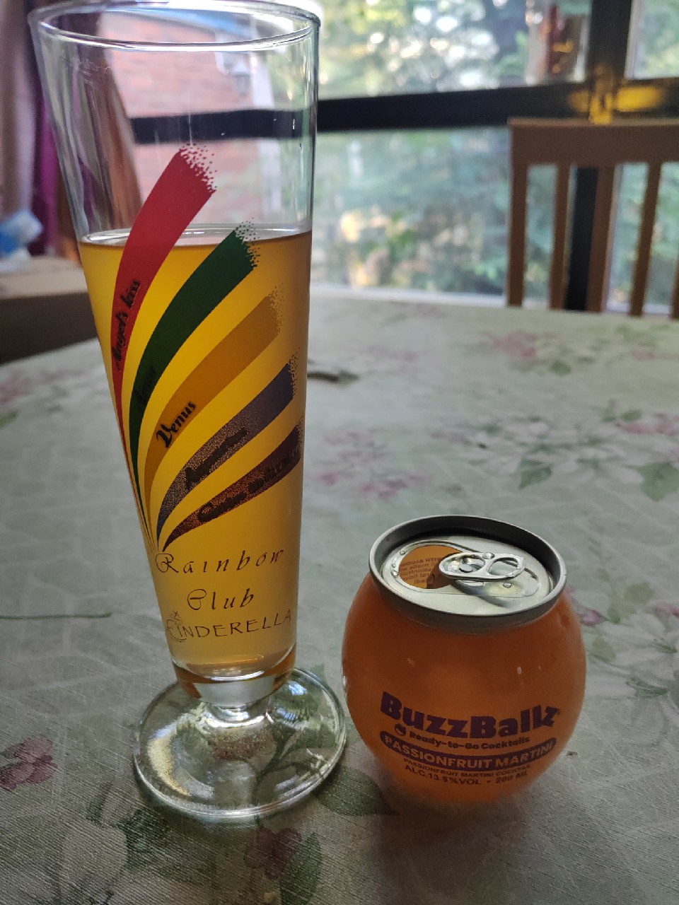 Passionfruit Martini, BuzzBallz