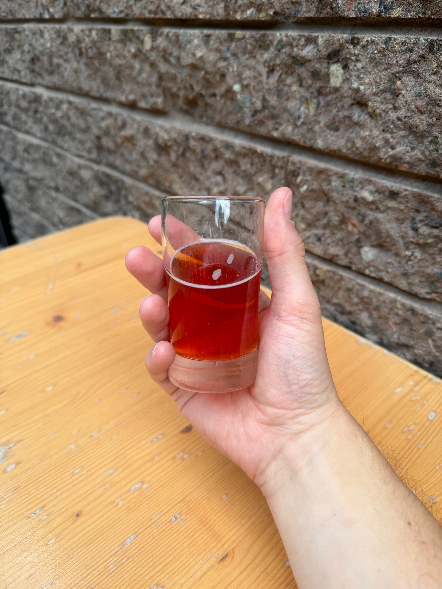 Bière de Câlins, L'Espace Public