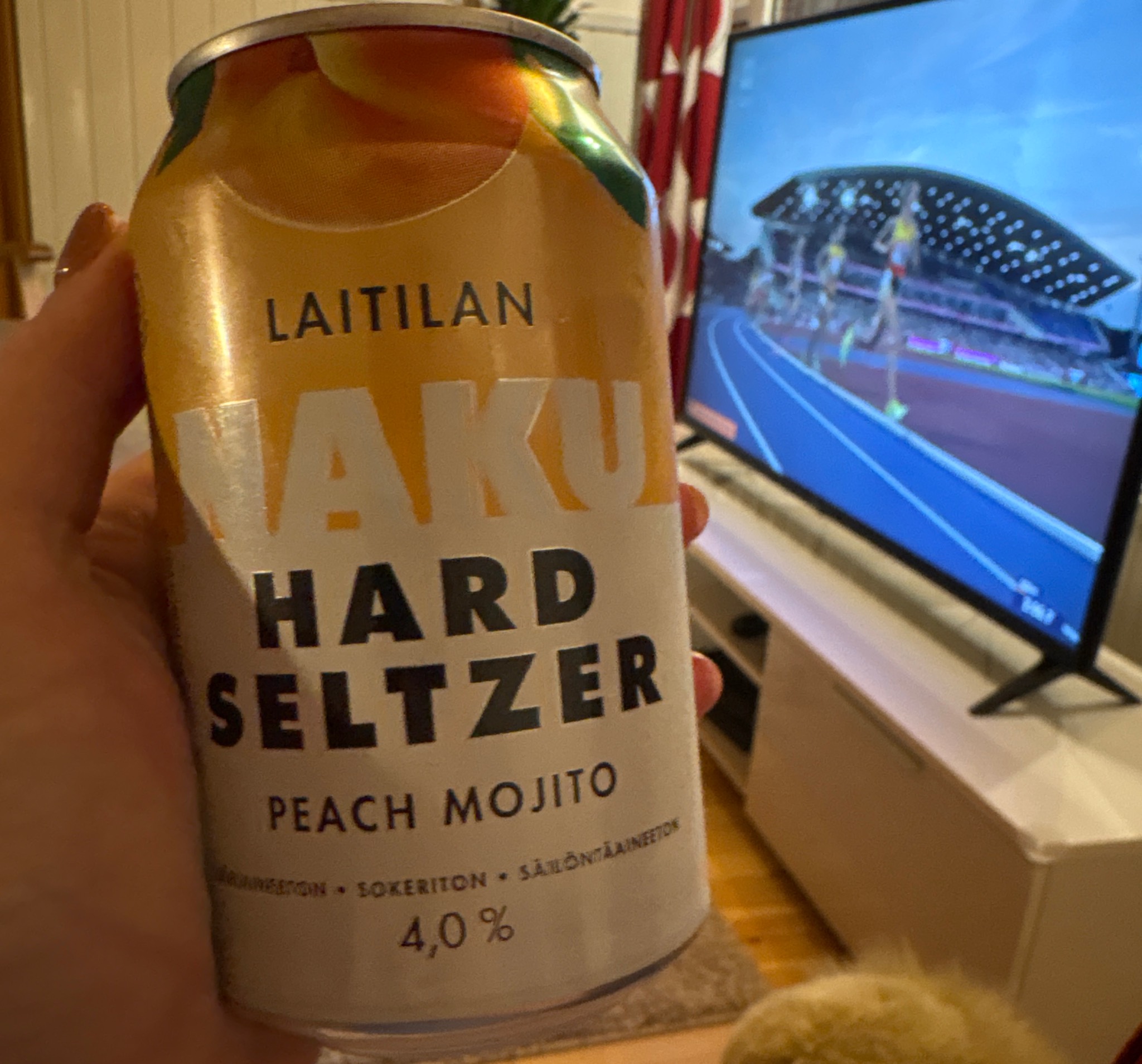 Laitilan NAKU Hard Seltzer Peach Mojito, Finland