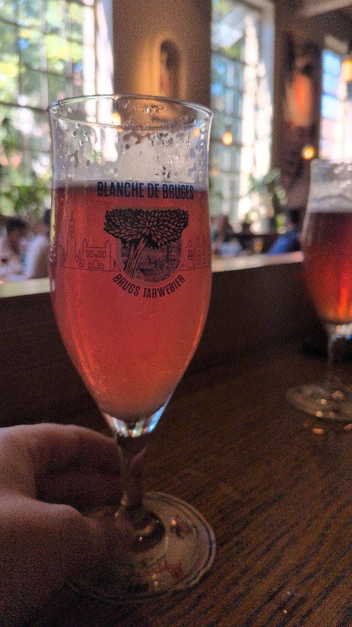 Blanche de bruges rose, Belgium