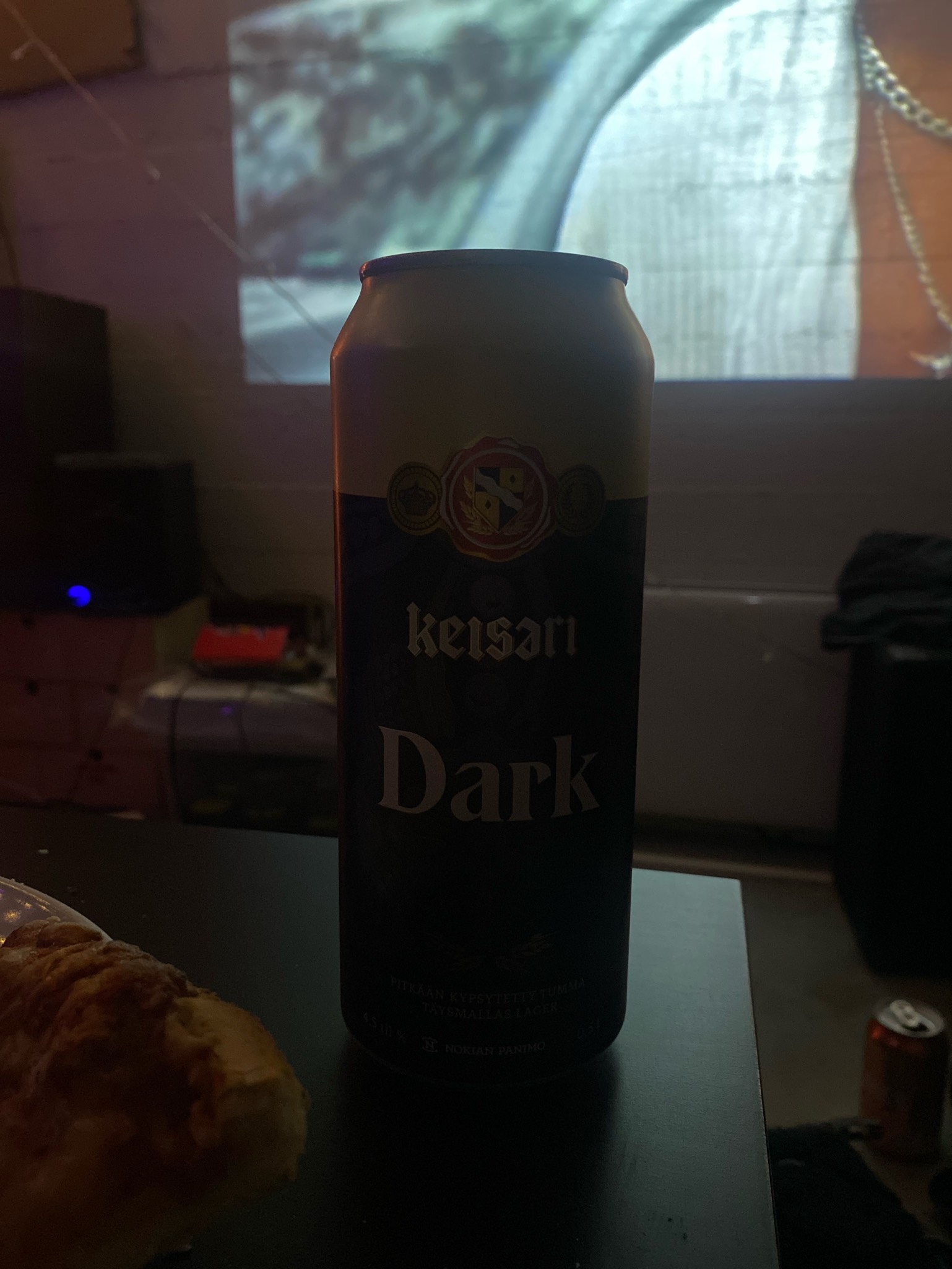 Keisari Dark, Finland