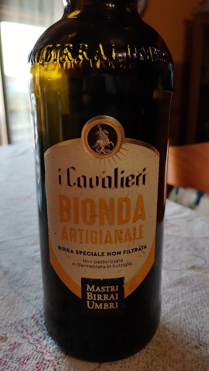 I Cavalieri Bionda Artigianale / Birra Speciale Bionda, Italy