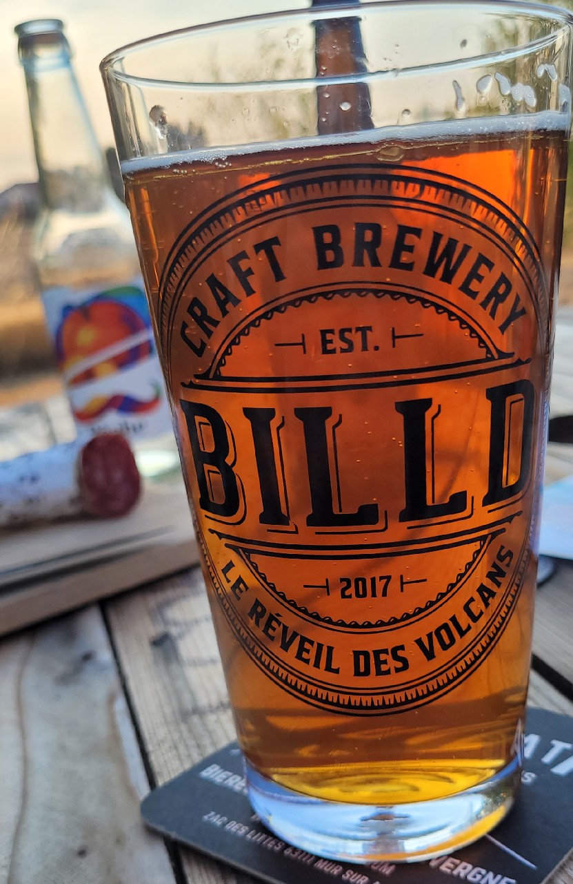 Auvernhata Triple, Brasserie Billd - Le Réveil Des Volcans (Auvernhata)