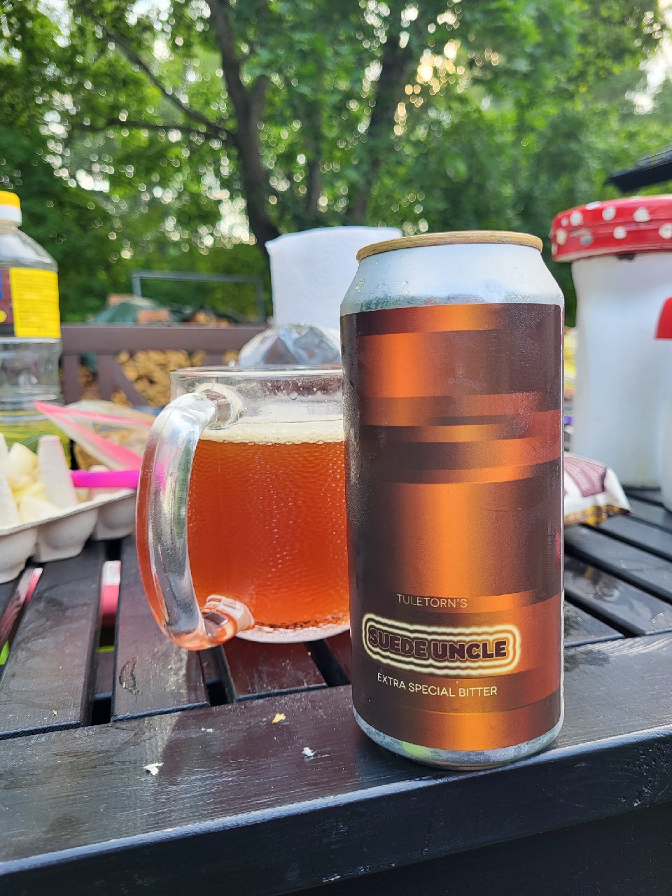 Suede Uncle, Estonia