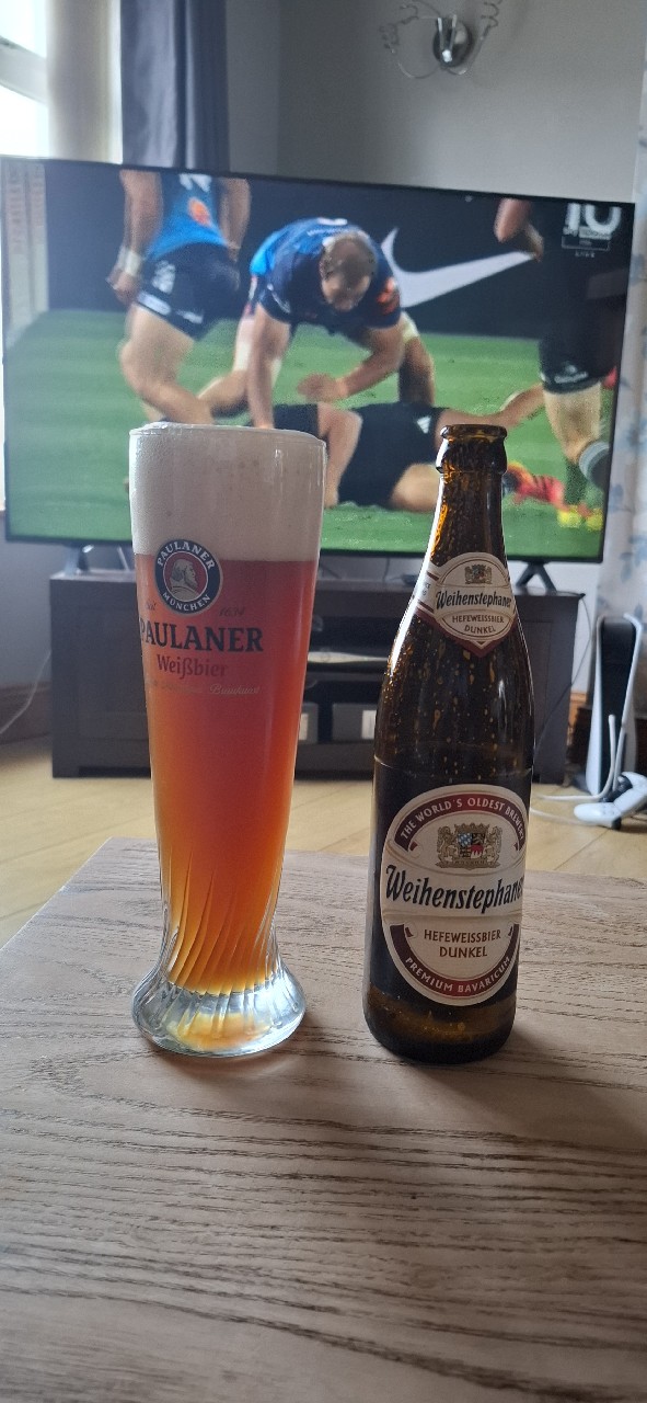 Weihenstephaner Hefeweissbier Dunkel, Germany