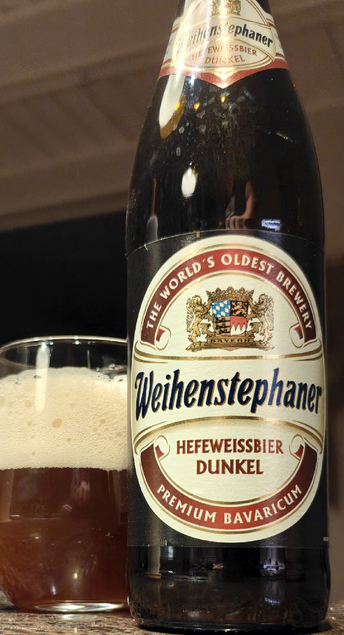Weihenstephaner Hefeweissbier Dunkel, Germany