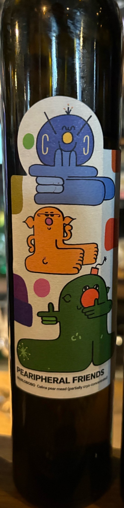 Pearipheral friends (2022), Marlobobo