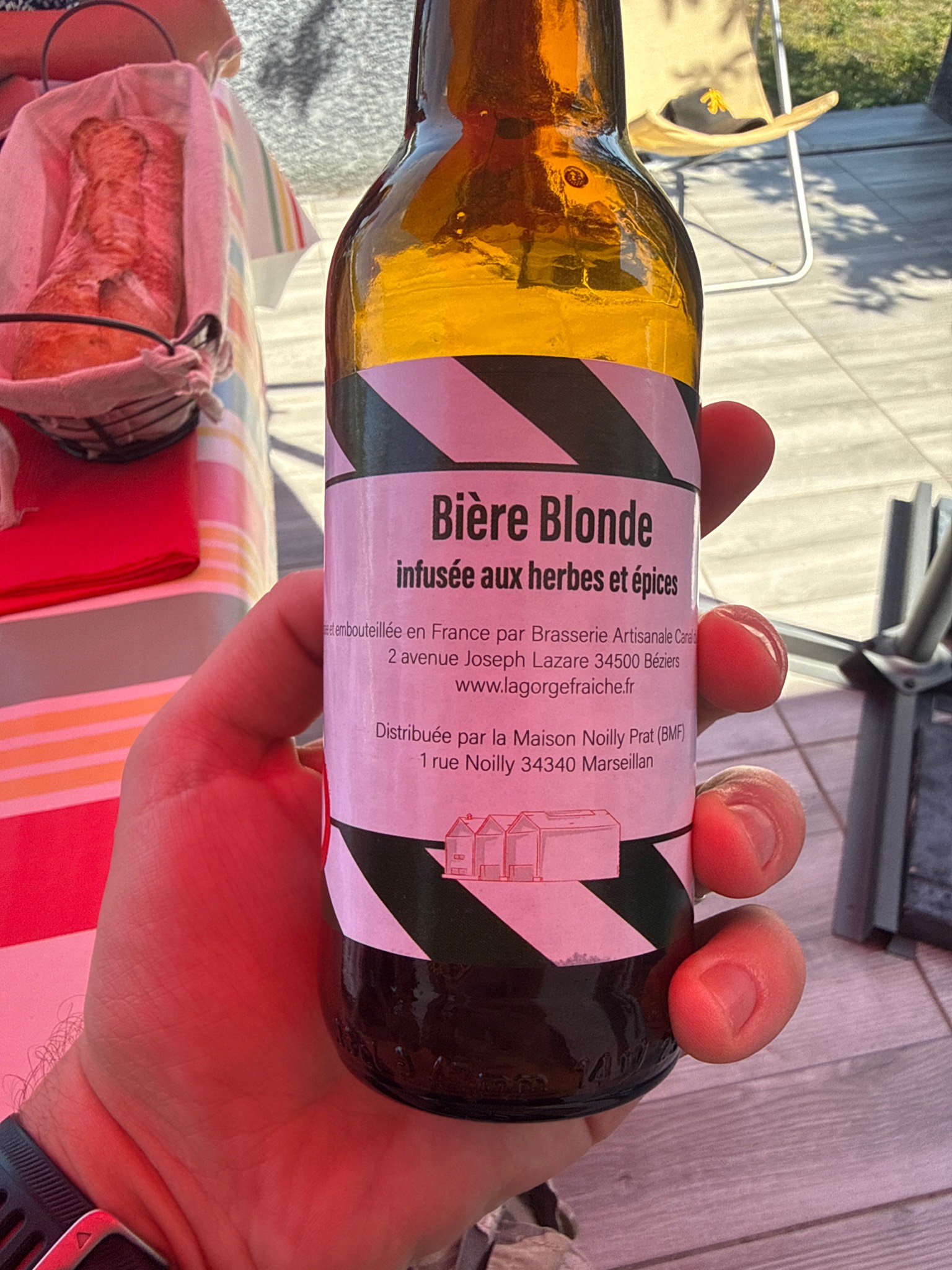 Bière Blonde Infusée Aux Herbes Et Épices, La Gorge Fraîche