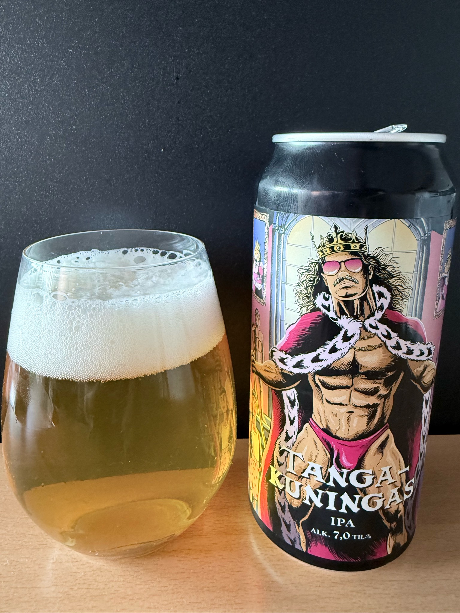Tangakuningas, Finland