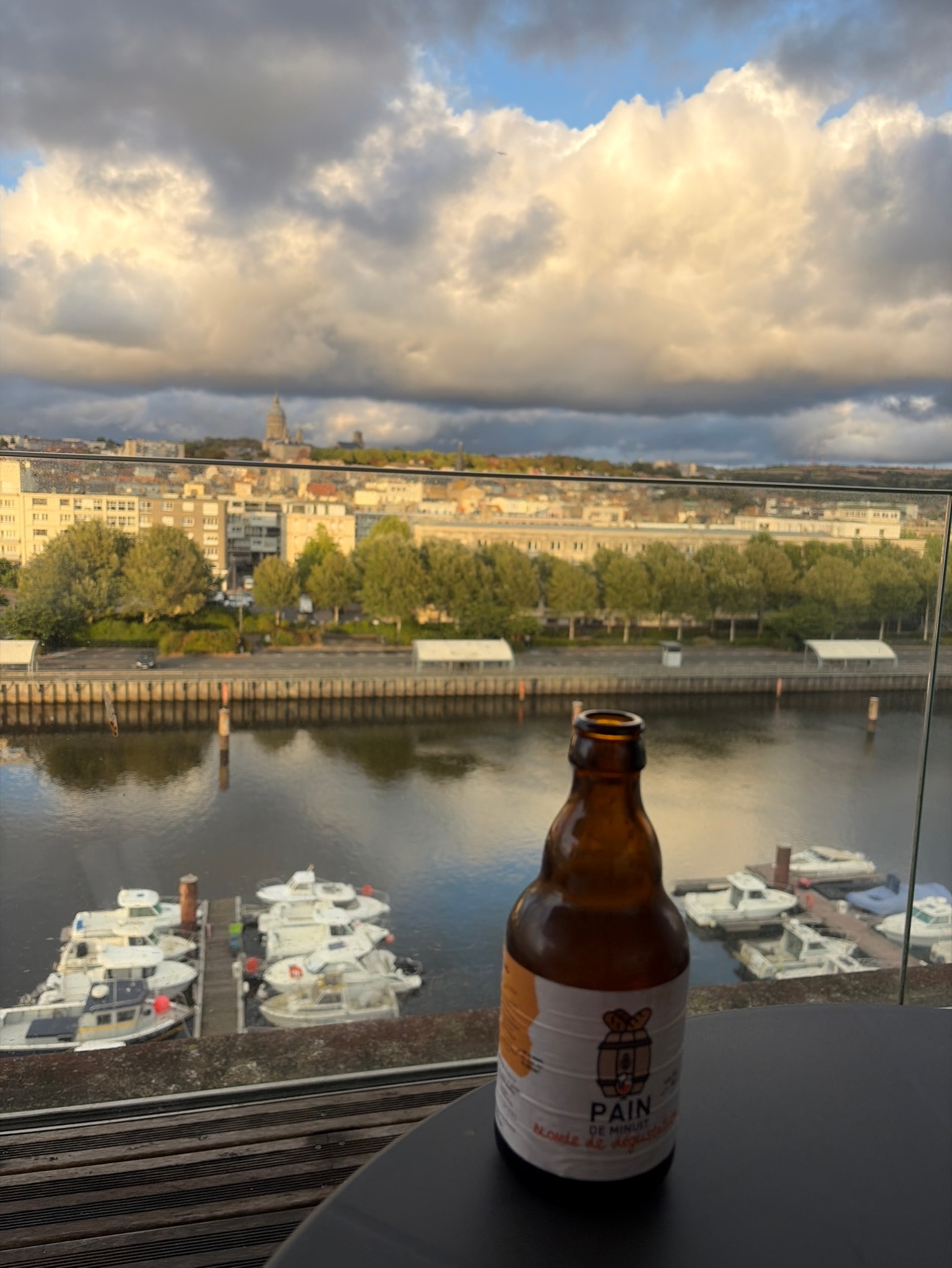 Pain De Minuit, Draw Your Beer