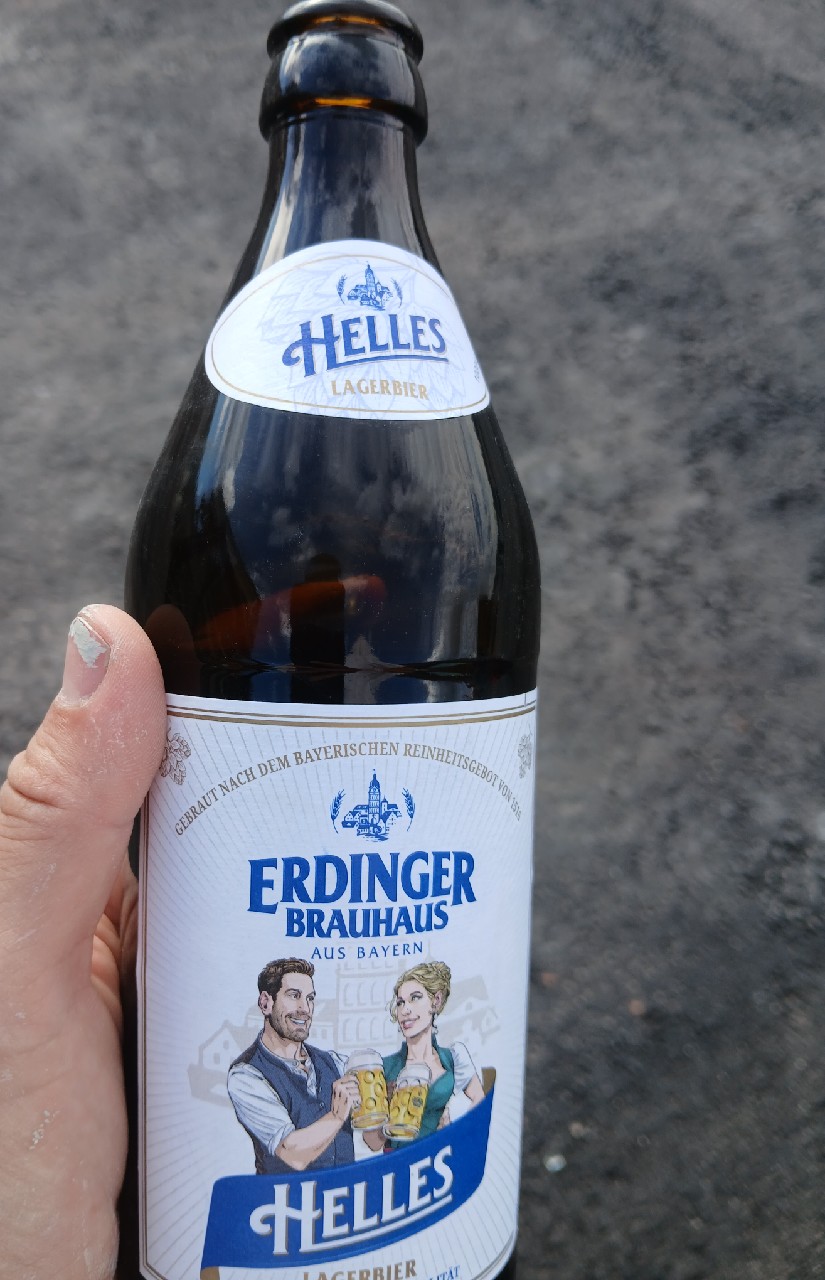 Erdinger Helles Lagerbier, Erdinger Weissbräu