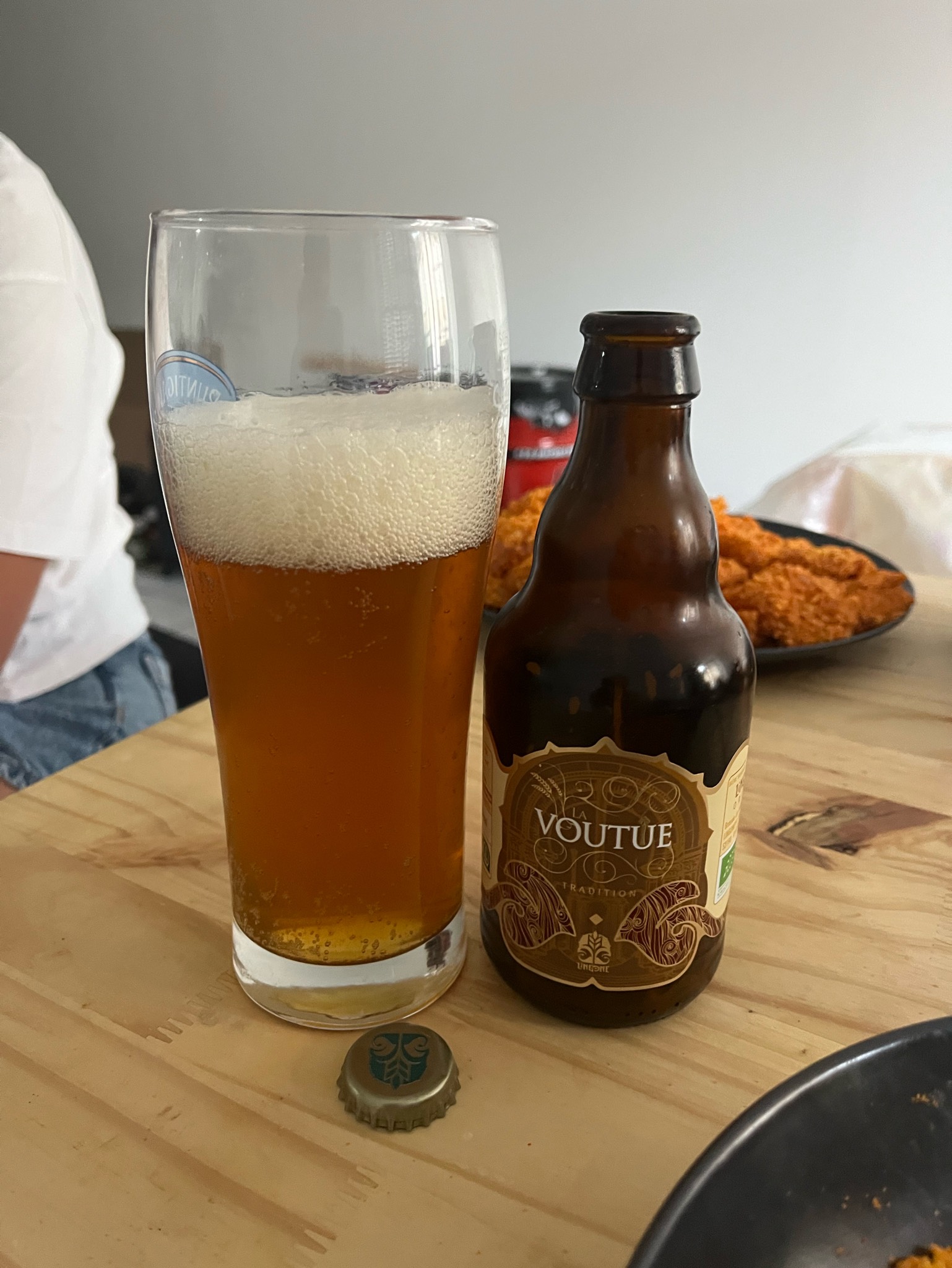 La Voutue Blonde, Lingone