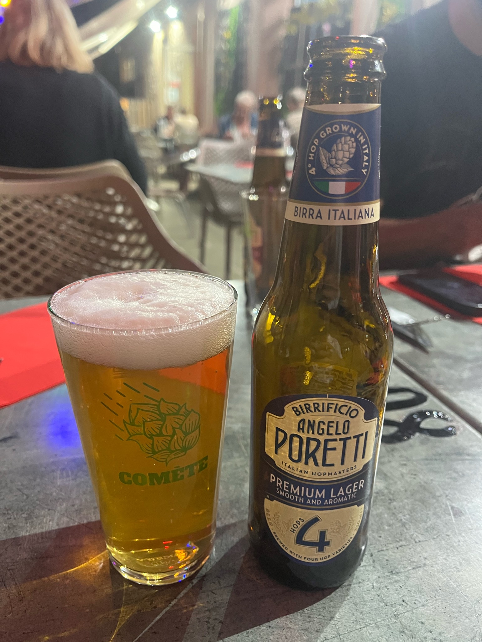 4 Luppoli L'Originale / 4 Hops / Premium Lager, Birrificio Angelo Poretti (Carlsberg Group)