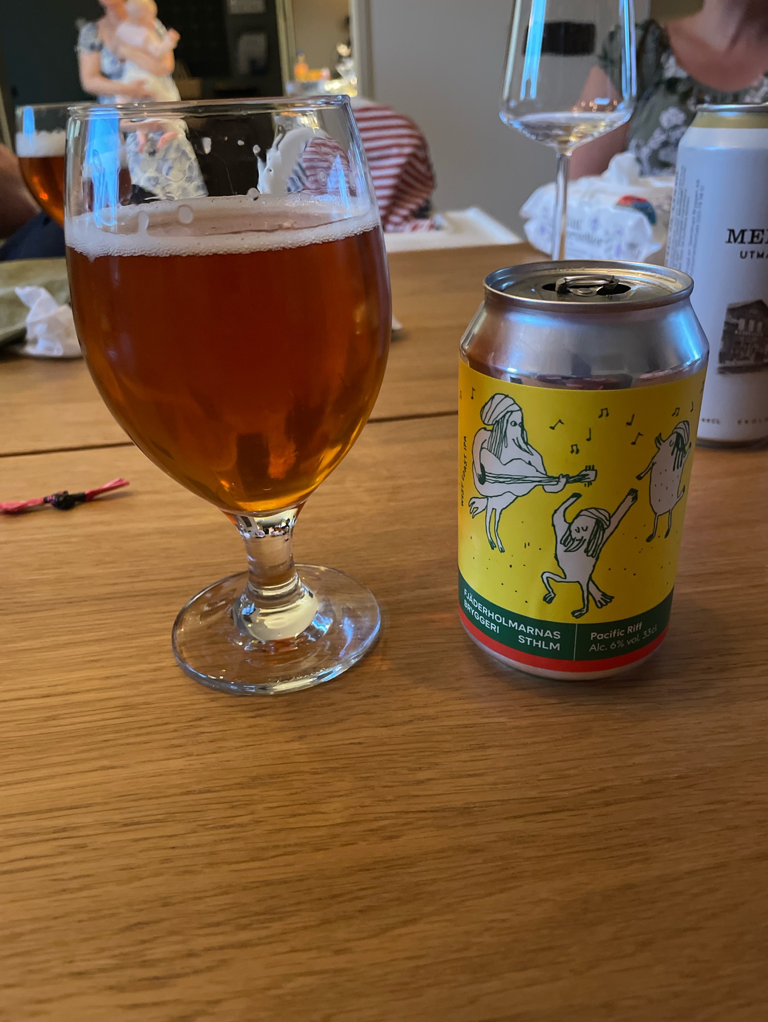 Pacific Riff, Sweden