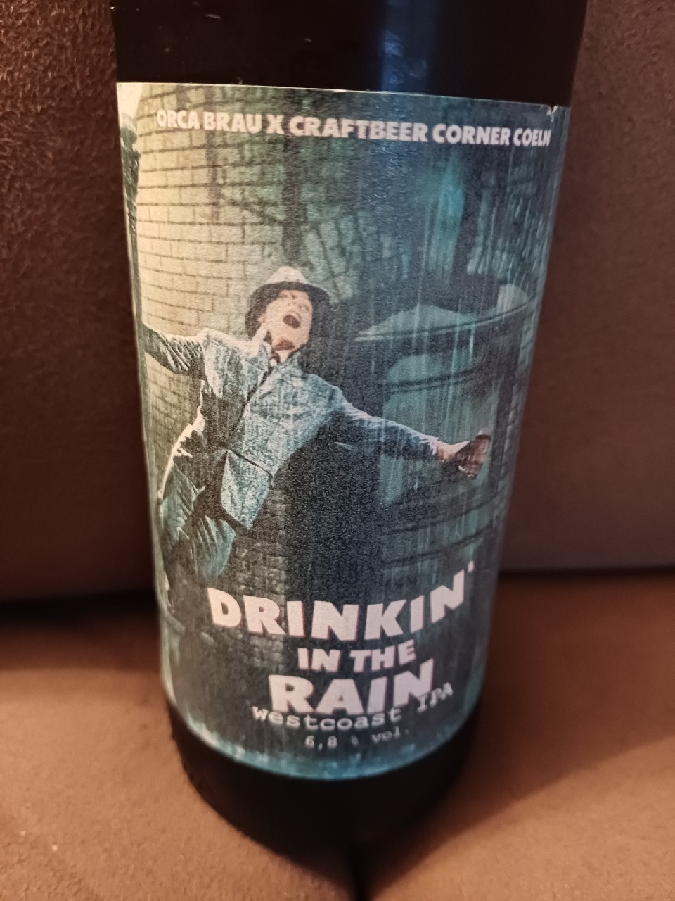 Drinking in the rain, Orca Brau