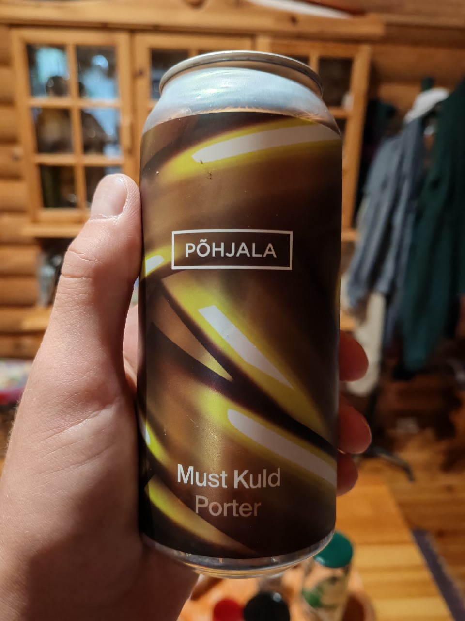 Must Kuld, Estonia