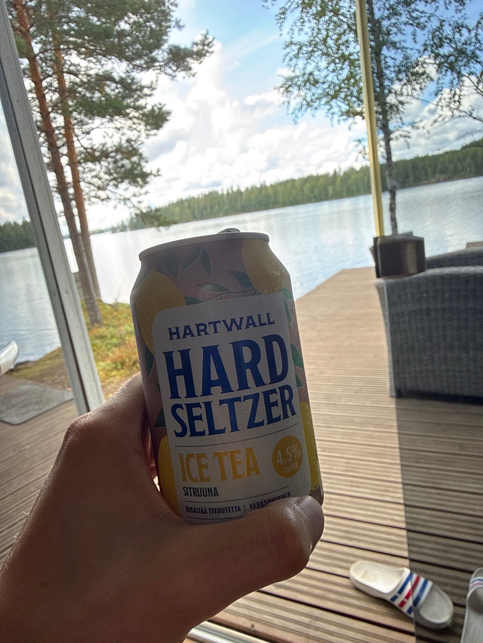 Hard Seltzer Ice Tea Sitruuna, Finland