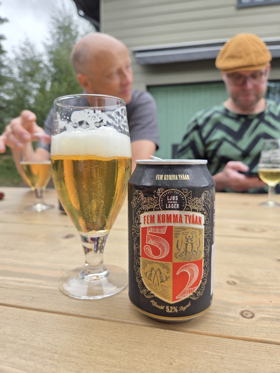 Fem Komma Tvåan, Sweden