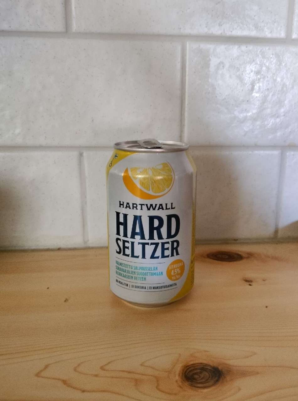 Hard Seltzer Sitruuna, Finland
