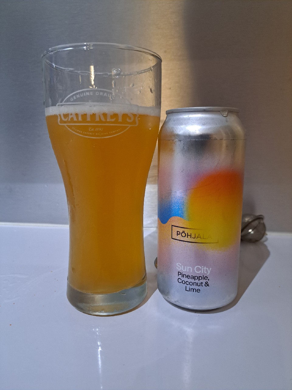 Sun City Pineapple, Coconut & Lime, Estonia