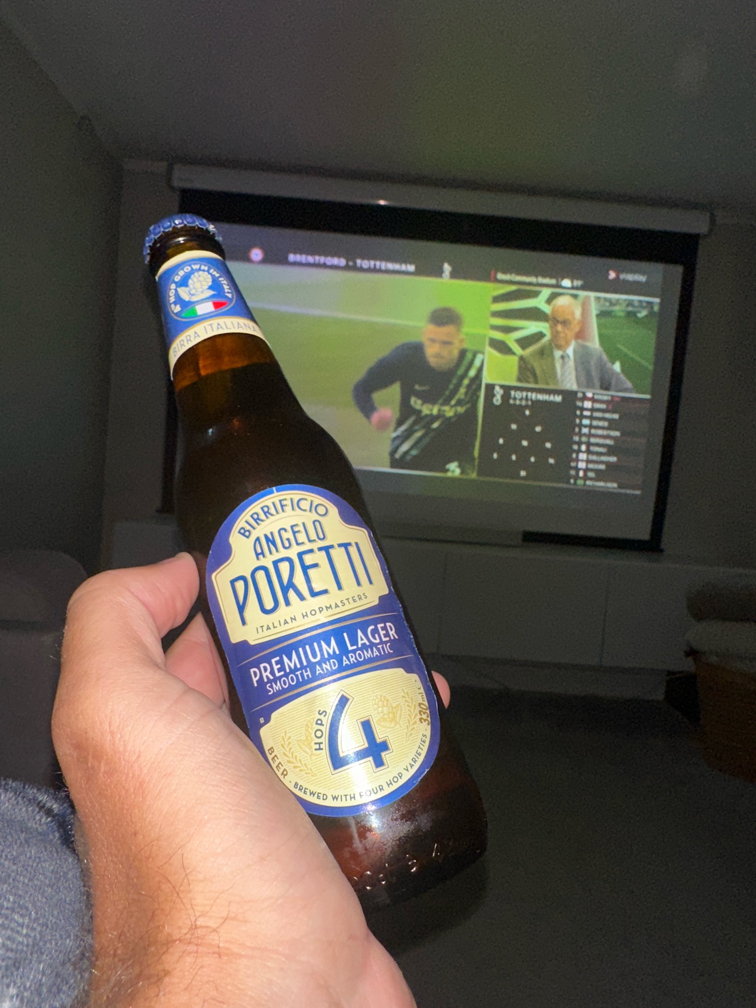 4 Luppoli L'Originale / 4 Hops / Premium Lager, Birrificio Angelo Poretti (Carlsberg Group)