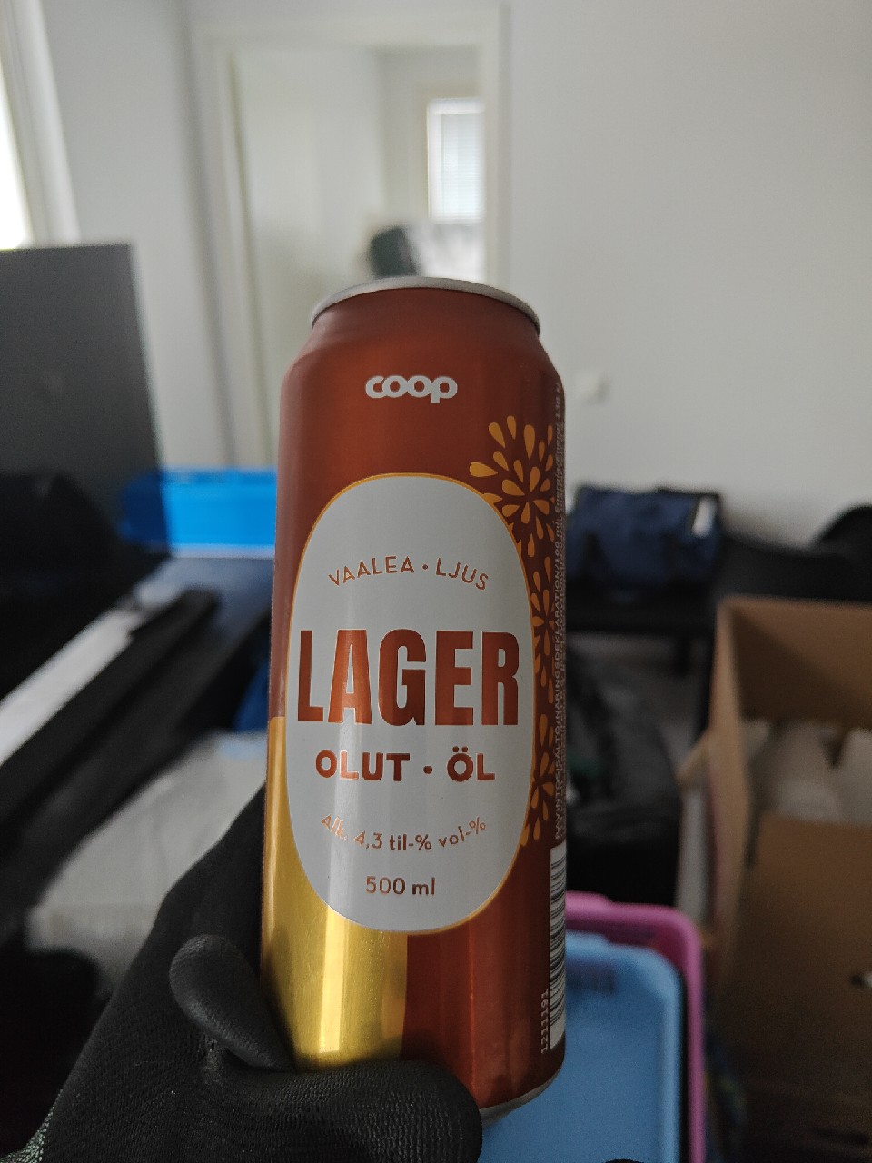 Coop Vaalea Lager 4.3%, Van Pur S.A