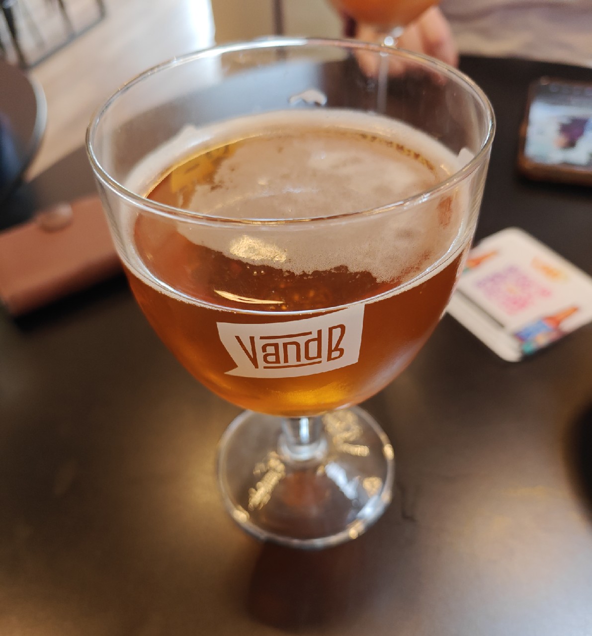 La Gifle, V and B