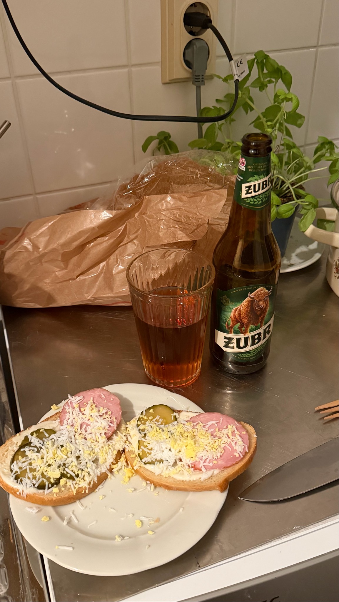 Zubr / Żubr, Kompania Piwowarska (Asahi Breweries)