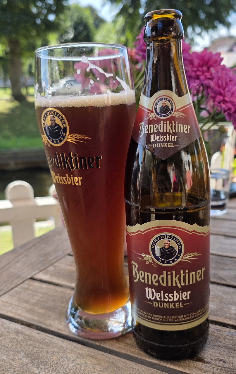 Benediktiner Weissbier Dunkel, Germany