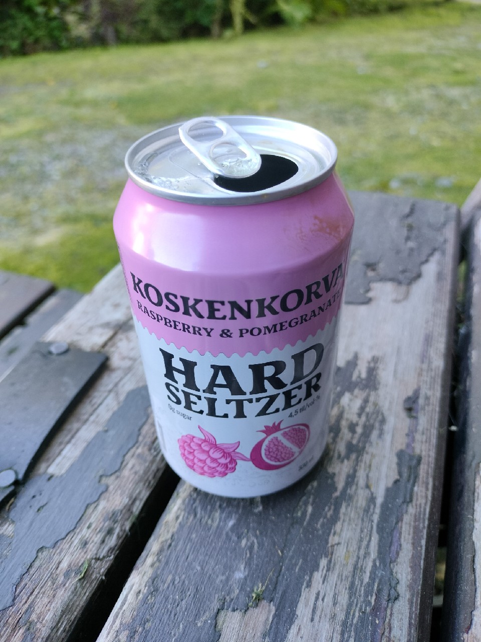 Koskenkorva Vichy Vadelma & Granaattiomena, Finland